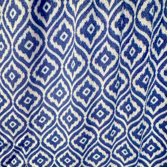 Blue and white flowing dress - Picture 5 of 6